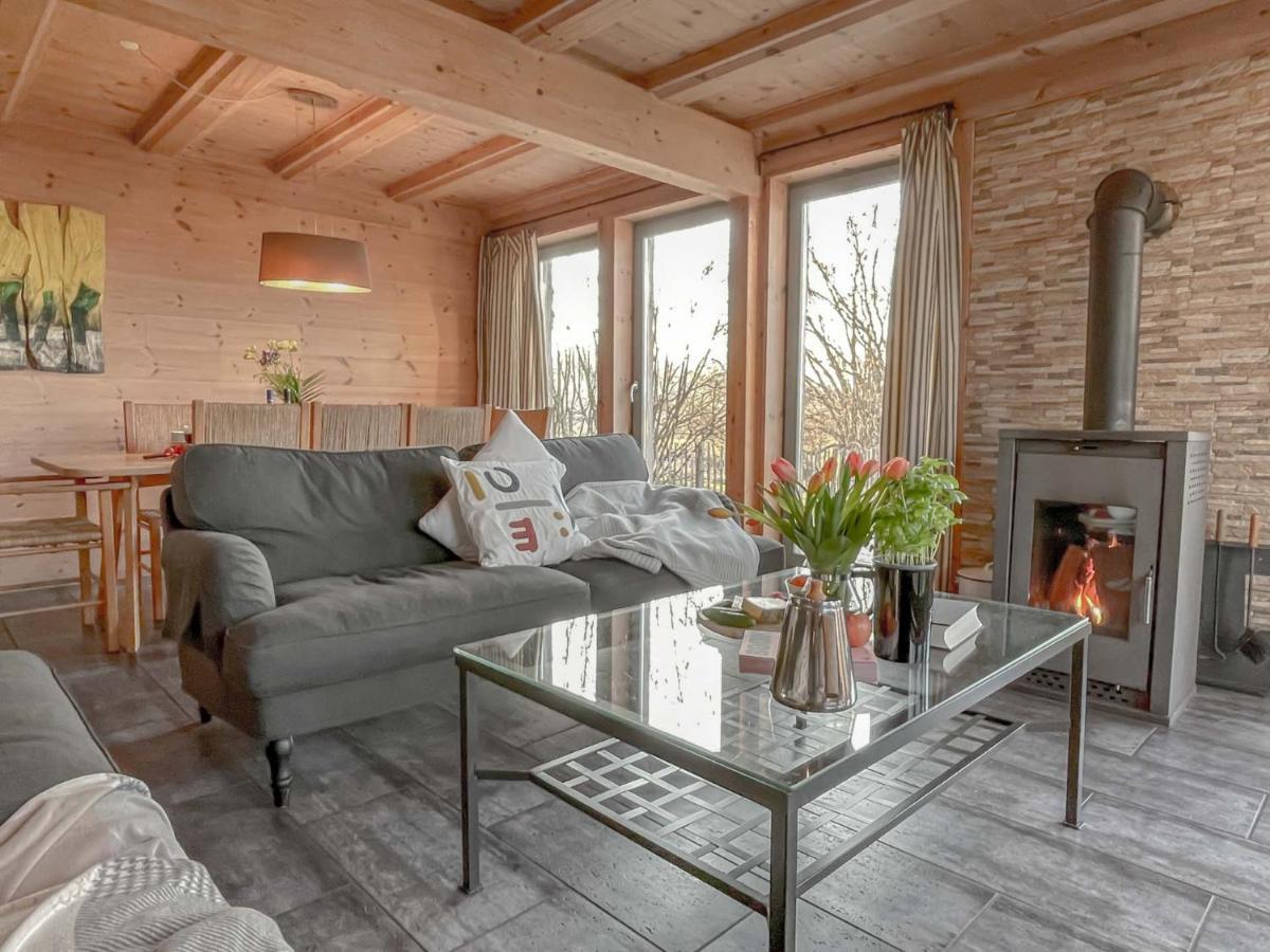 Traumhaff Kuestenchalets - Einzigartige Chalets An Der Ostsee. Ganz Aus Laerchenholz Mit Kamin Und Sauna Vogelsang-Warsin Extérieur photo
