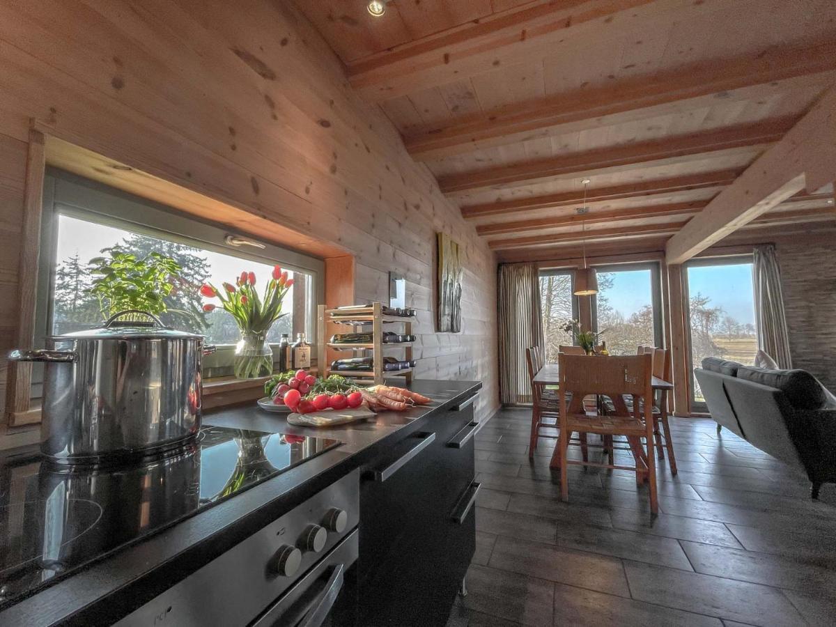 Traumhaff Kuestenchalets - Einzigartige Chalets An Der Ostsee. Ganz Aus Laerchenholz Mit Kamin Und Sauna Vogelsang-Warsin Extérieur photo