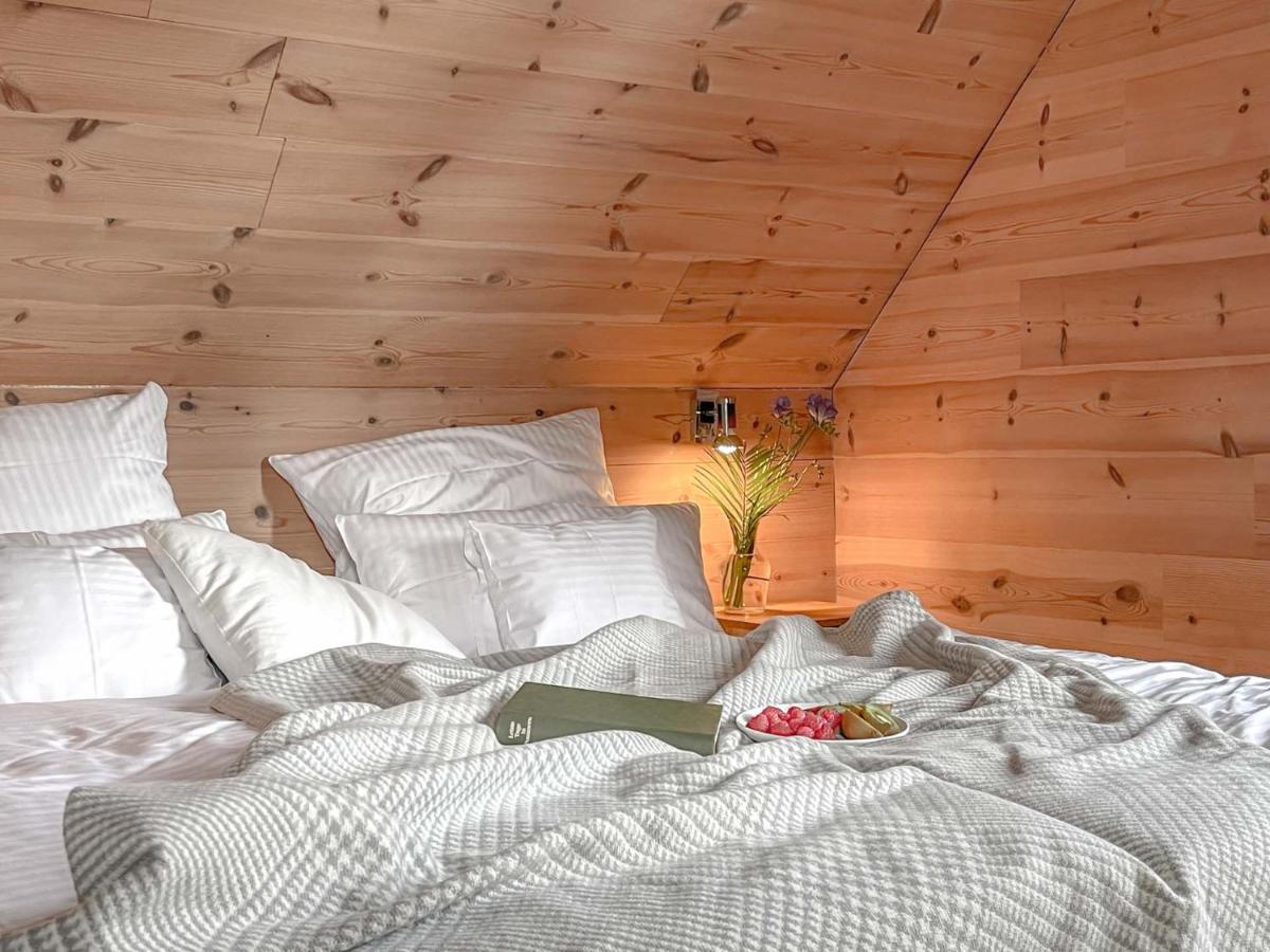 Traumhaff Kuestenchalets - Einzigartige Chalets An Der Ostsee. Ganz Aus Laerchenholz Mit Kamin Und Sauna Vogelsang-Warsin Extérieur photo