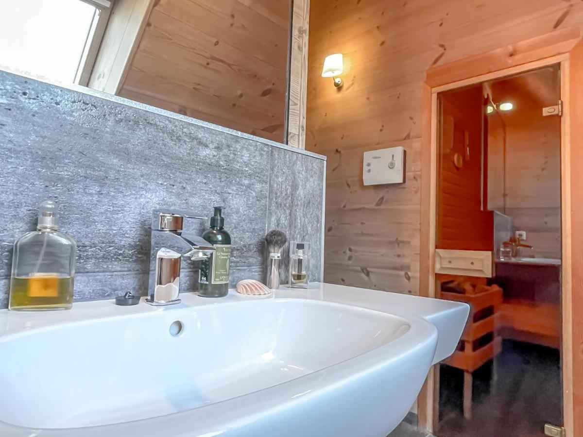 Traumhaff Kuestenchalets - Einzigartige Chalets An Der Ostsee. Ganz Aus Laerchenholz Mit Kamin Und Sauna Vogelsang-Warsin Extérieur photo