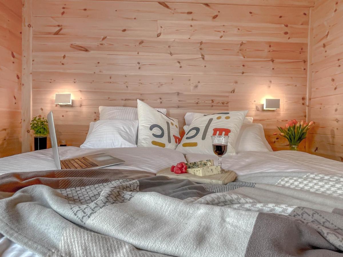 Traumhaff Kuestenchalets - Einzigartige Chalets An Der Ostsee. Ganz Aus Laerchenholz Mit Kamin Und Sauna Vogelsang-Warsin Extérieur photo