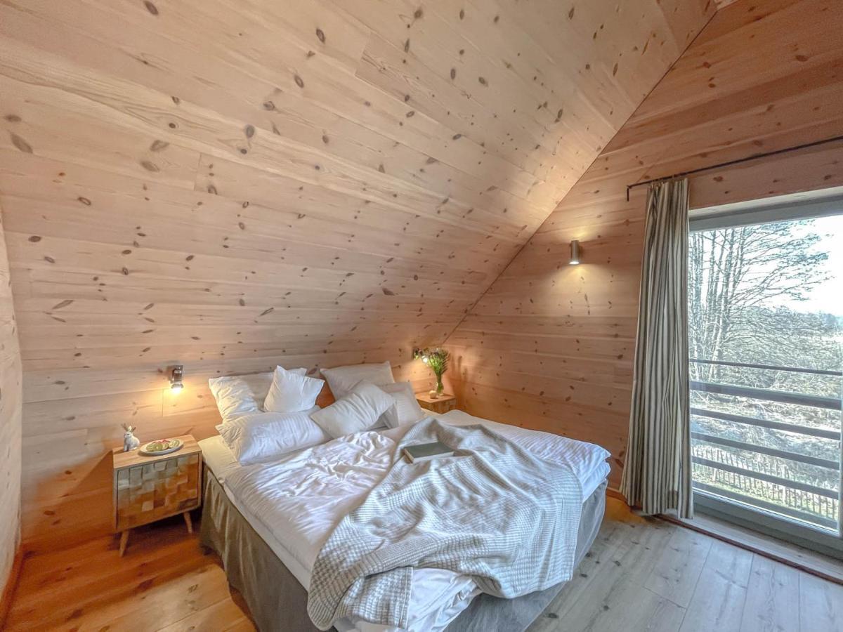 Traumhaff Kuestenchalets - Einzigartige Chalets An Der Ostsee. Ganz Aus Laerchenholz Mit Kamin Und Sauna Vogelsang-Warsin Extérieur photo